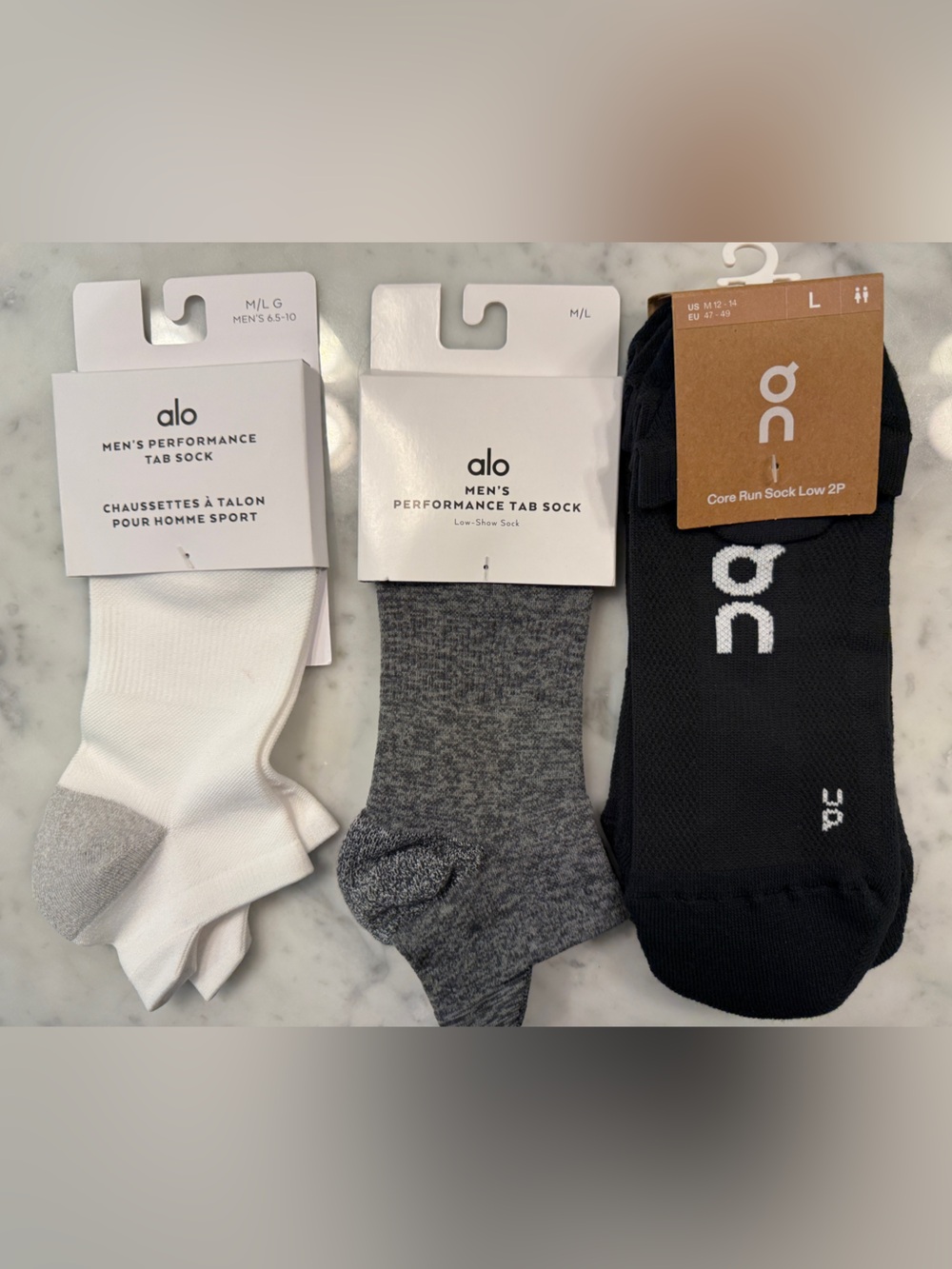 ALO Yoga Men's Performance Tab Socks - Black, Gray, White Pack Large